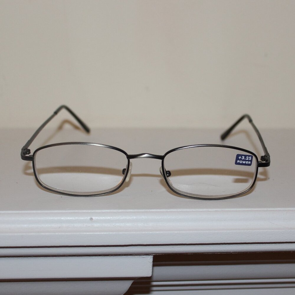 Hilco Reading Glasses +3.25 (VR105)